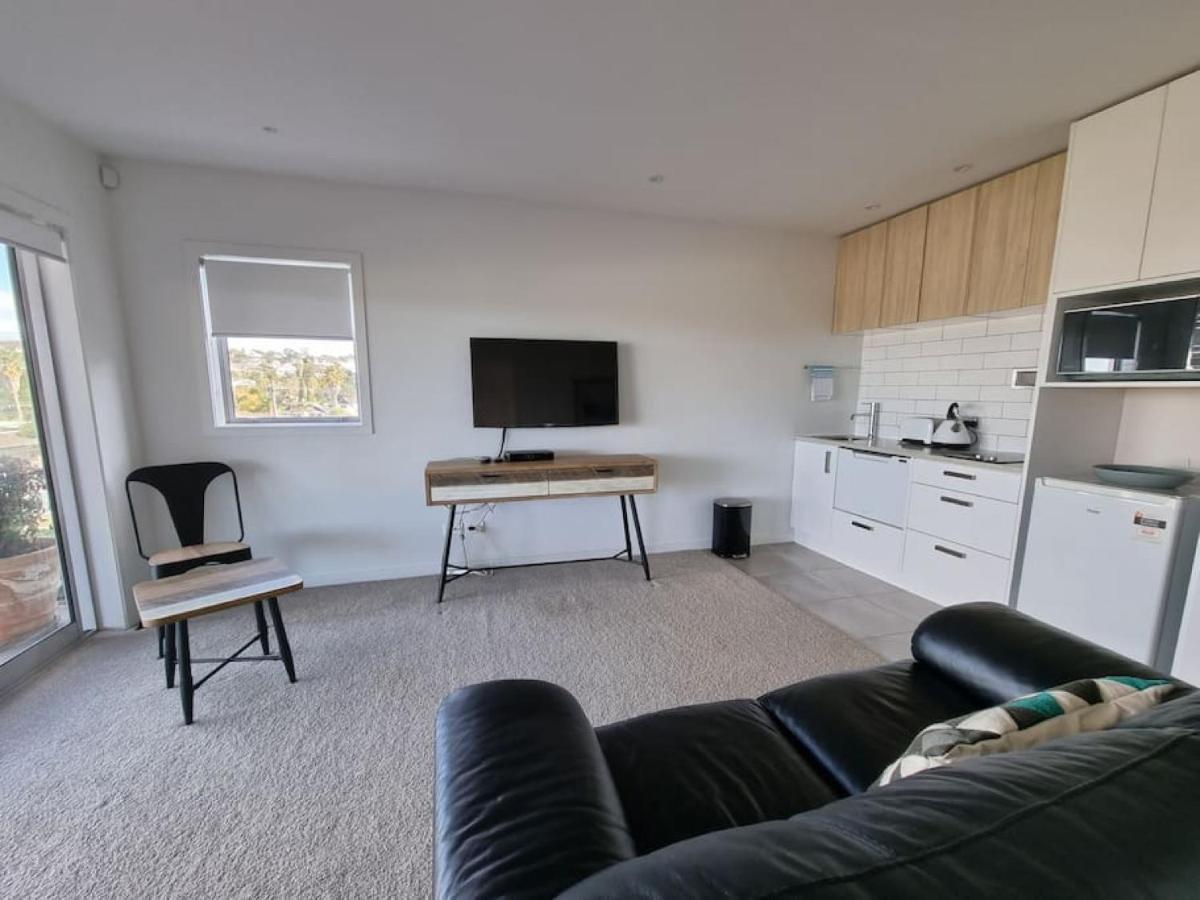 Fabulous Castor Bay 1 Bedroom With Views And Skytv Auckland Luaran gambar