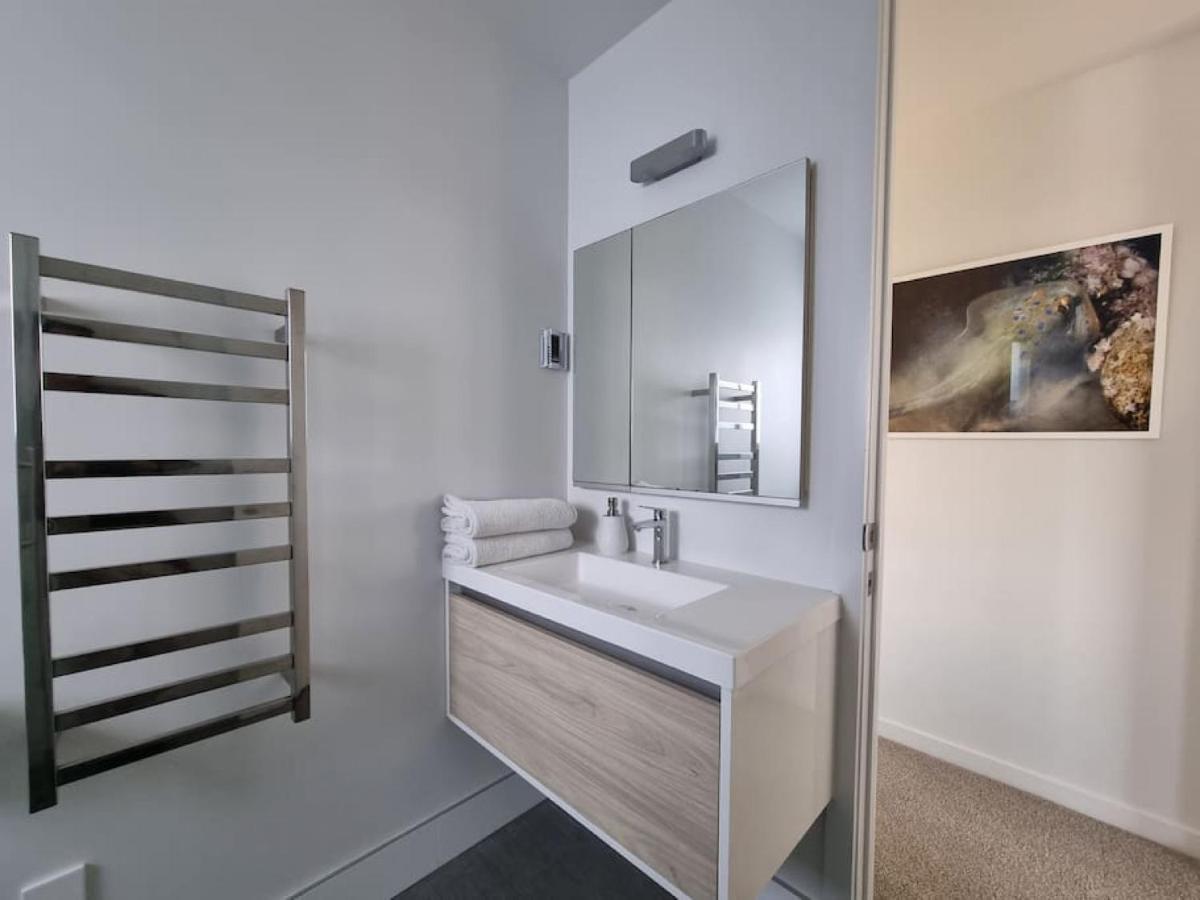 Fabulous Castor Bay 1 Bedroom With Views And Skytv Auckland Luaran gambar